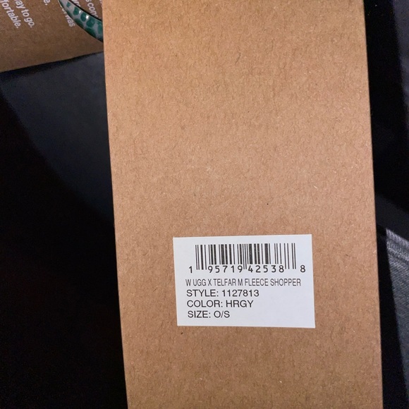 Medium Ugg Fleece X Telfar Bag - Picture 5 of 10